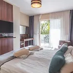 Sunset Wellness Velence