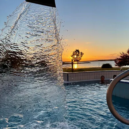Sunset Wellness 아파트